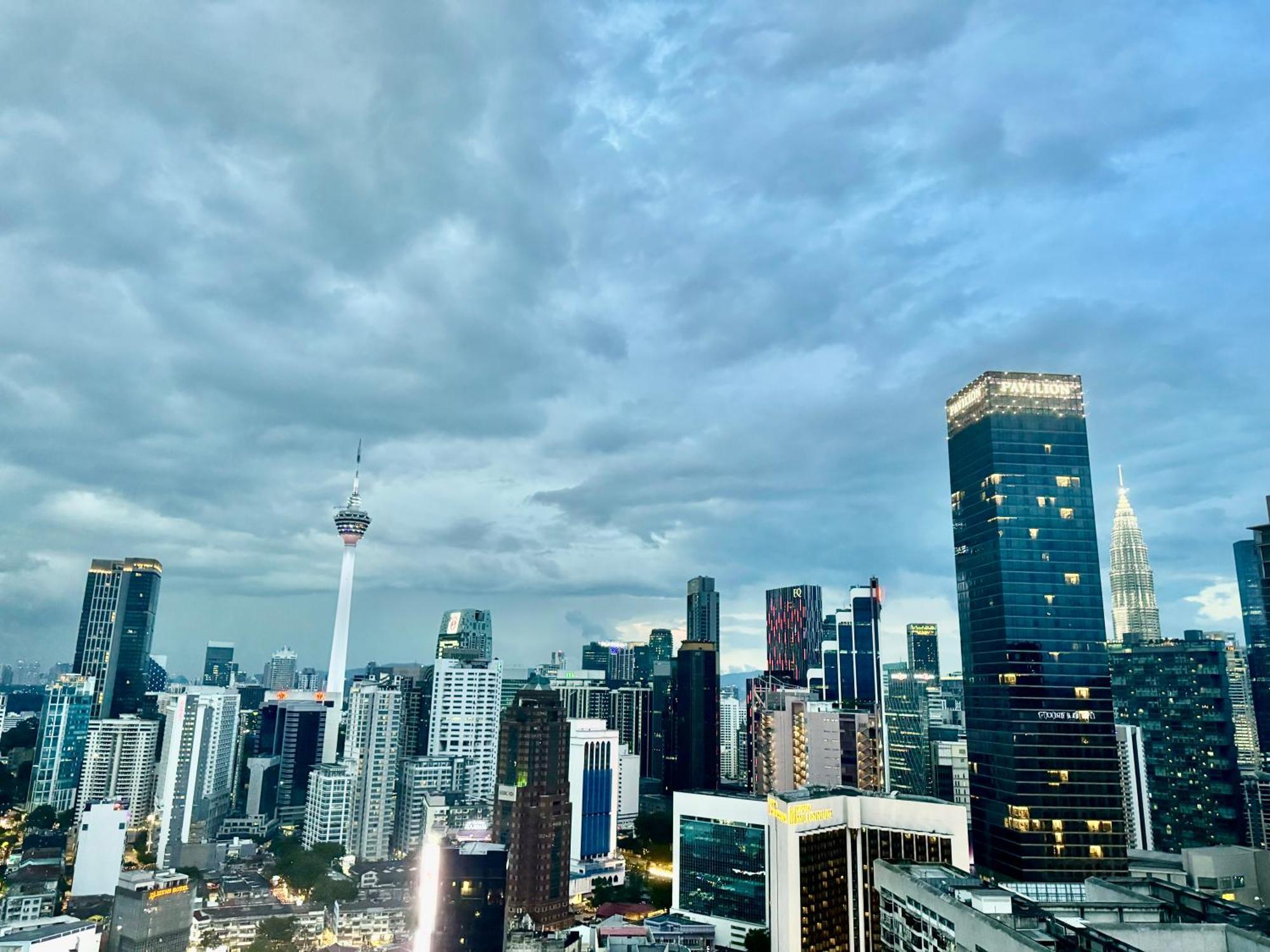 Klcc Suites At Axon By Skypool Kuala Lumpur Exterior foto
